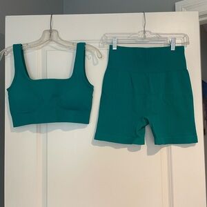 Shorts & sports bra set